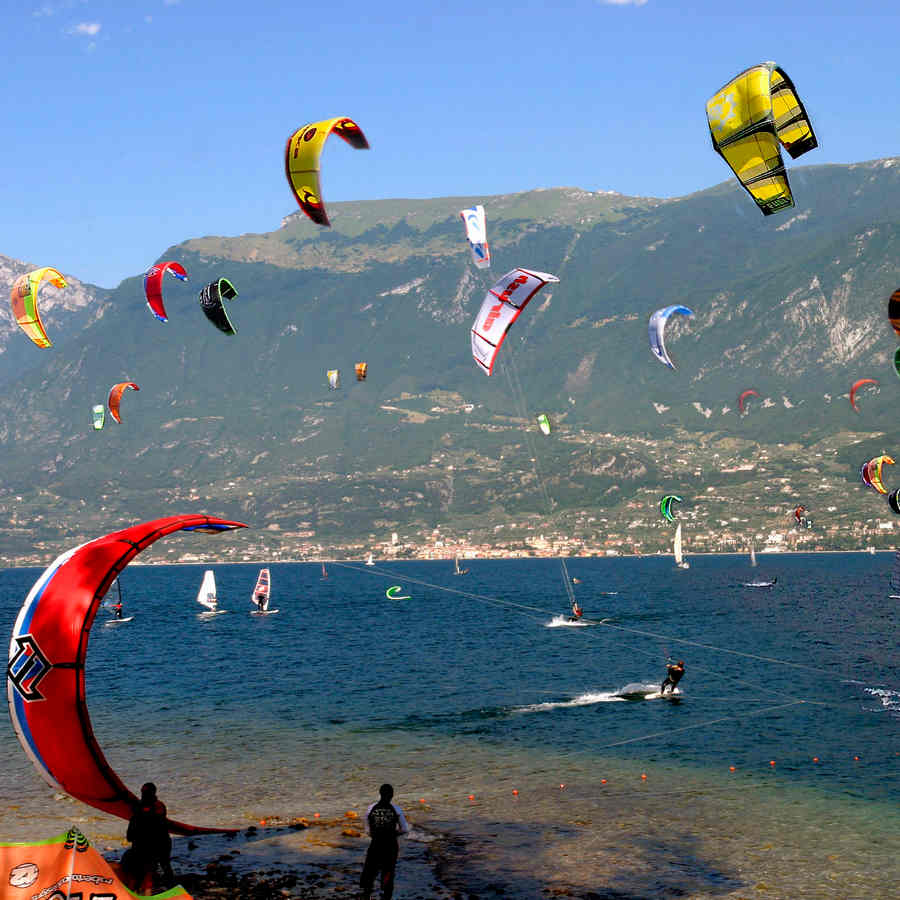 kite-surf-lago-di-garda