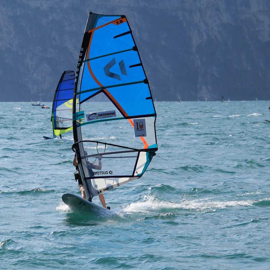 windsurf-lagodigarda-camping-lemaior