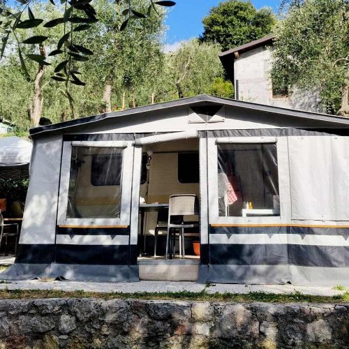 caravan-arredata-in-affitto-campeggio-lago-di-garda-LeMaior-brenzone-3