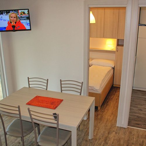 mobilhaus-camping-gardasee-castelletto-lemaior-peler3-02