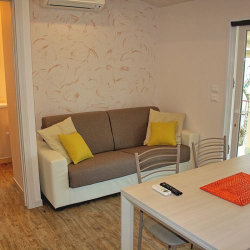 mobilhaus-camping-gardasee-castelletto-lemaior-peler3-03