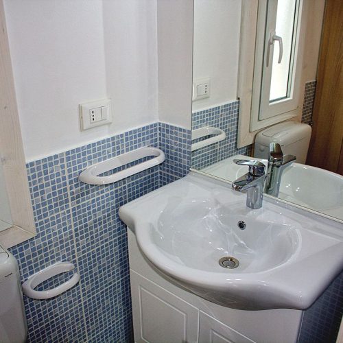 mobilheim-camping-gardasee-castelletto-lemaior-terrazza-11