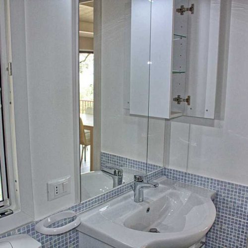 mobilheim-gardasee-5-personen-bad-dusche-06