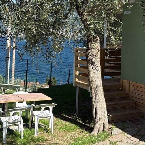 mobilheim-gardasee-mit-seeblick-in-brenzone-haus-ciano1