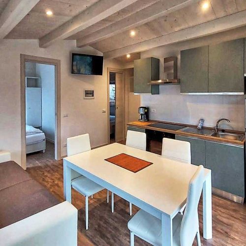 peler4-bungalow-5-persone-camping-lemaior-lagodigarda-03